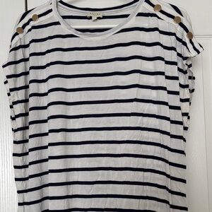 LAURA Striped Short-Sleeve Tee with Gold Shoulder Buttons in White and Navy